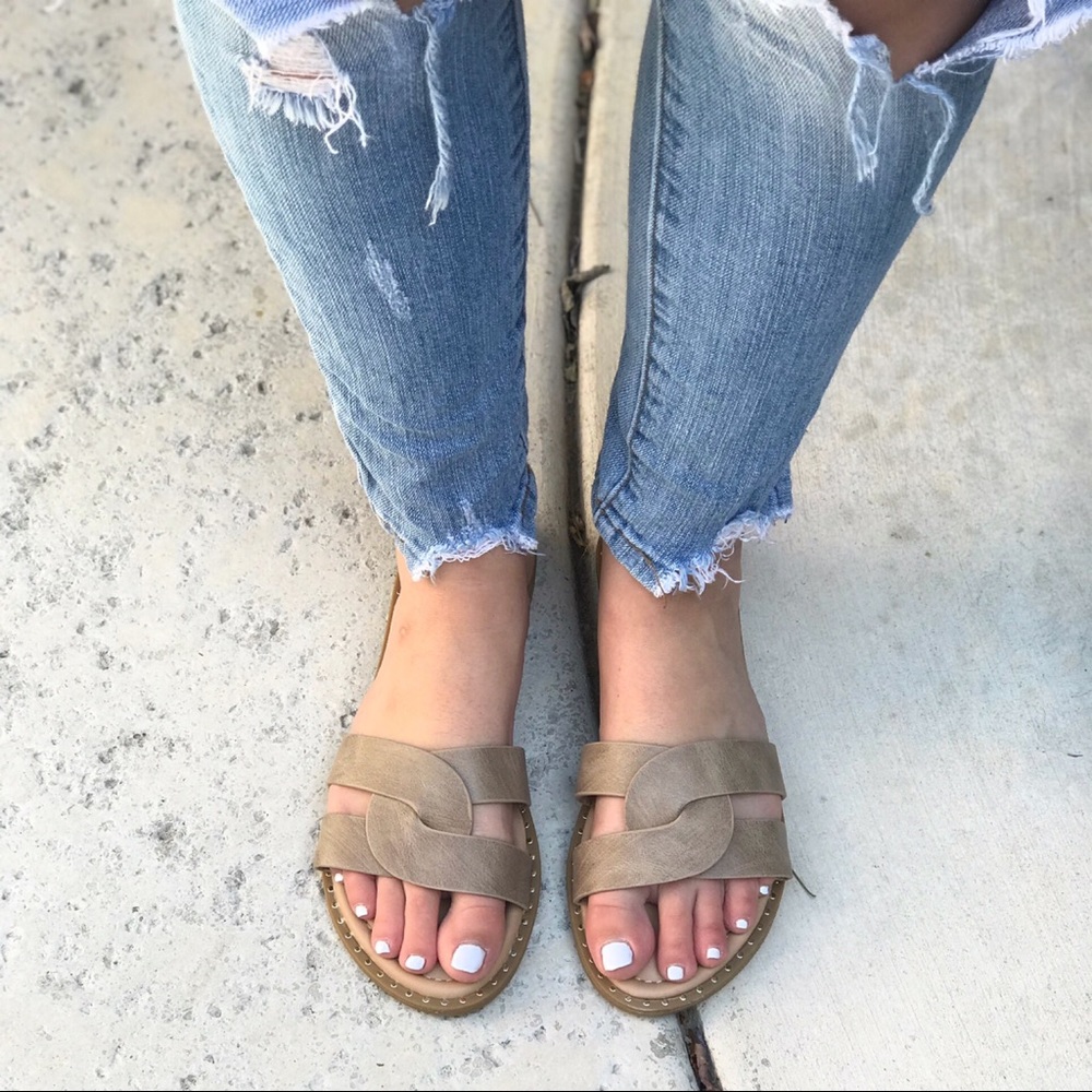 CLEARANCE-FIRM‼️5🌟Sugar Taupe Slip On’s - Picture 3 of 8
